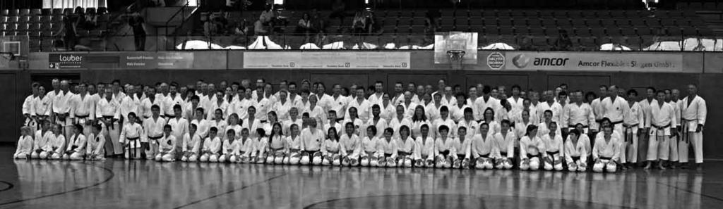 Der Karateverein in Lorch feierte mit diesem Jubiläumslehrgang sein 40jähriges Bestehen. Glückwunsch auch noch von hier aus. Üblicherweise ist Akita Sensei nicht sehr häufig hier im süddeutschen Raum.