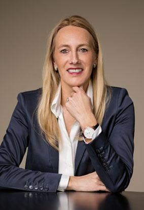 ein.blick 33 3 Fragen an Christine Hutter, Geschäftsführerin der Grossmann Uhren GmbH Börse Frankfurt Magazin: Grossmann Uhren ist eine exklusive Manufaktur hochwertiger Uhren aus Glashütte.