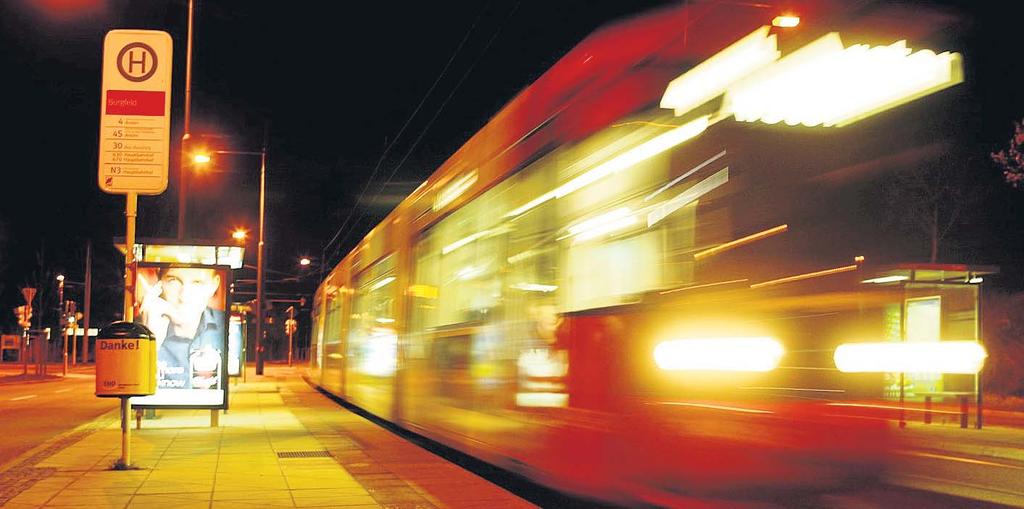 4 KIRCHENTAG Weil die Linien des Tagesverkehrs länger im Einsatz sind, beginnen die Nachtlinien der BSAG (N1 bis N10) später als gewohnt, verkehren dafür aber öfter: Nacht 20.5.