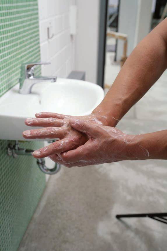 Im zetclean -Programm gibt es zu den aufgeführten Cremes eine Vielzahl weiterer Handwaschlotionen (Flüssig seifen, Cremeseifen oder Schaumseifen), die ebenfalls schonend und hautfreundlich wirken.