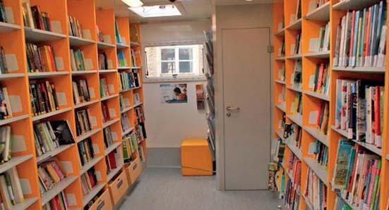 den kleineren Orten und Ortsteilen weggebrochen. Nicht so das Angebot der ediothek Borna, dass seit 2012 frisch verpackt in einer neuen Fahrbibliothek zur Verfügung steht.
