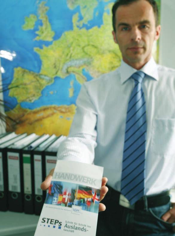 Christoph Gappa, Inhaber des gleichnamigen Fliesenbetriebs arbeitet immer öfter im Ausland, erst jüngst in Norwegen und Belgien.