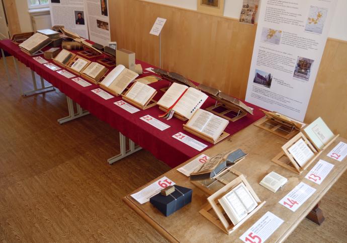 Foto: Krieser Buchausstellung nur mäßig besucht Was bringt uns die Reformation? heißt eine historische Buchausstellung, die vom 15. bis 21. Oktober im Gemeindesaal zu sehen war.