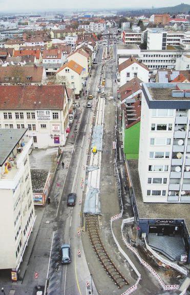 Die Stadtbahn Nr. 9 16. Mai 2013 www.stadtbahn-nord.hn Ein Blick in die Paulinenstraße vom Dach des K3 lässt die Neugestaltung schon mehr als erahnen. Das rechte Bild zeigt die fertige Planung.