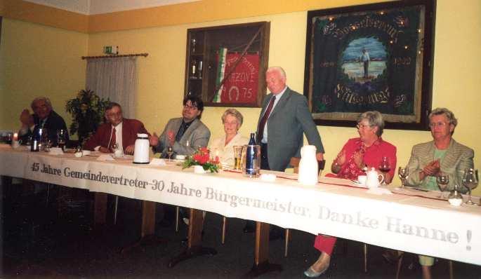 60 "DankeHanne!" Veranstaltung des Ortsvereins zur Ehrung von Johannes Henkens am 8. Juni 2000.