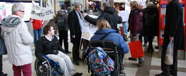 Wieviele Menschen leben mit Behinderungen? Weltweit ca.15% der Weltbevölkerung (WHO 2011) in Österreich ca.