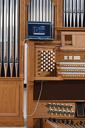 LINUX ist für den Organist sehr übersichtlich, das Instrument kann standardgemäß so wie immer weiterhin benutzt werden.