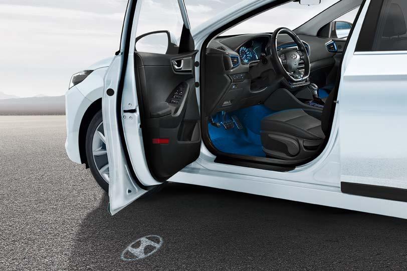 Ein IONIQ. Unendliche Möglichkeiten. Das Hyundai Zubehör für Ihren IONIQ wurde entworfen und entwickelt, um das Aussehen und die Funktionalität Ihres Hyundai zu verbessern.