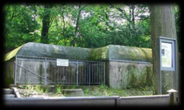 SEITE 35 Gedenkstätte Unter den Eichen Das Lager Unter den Eichen entstand im März 1944 als Außenkommando des SS-Sonderlagers Hinzert bei Hermeskeil (Hunsrück).
