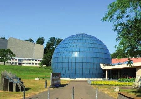 Neueste Technik Die größte technische Revolution erlebte das Planetarium jedoch zur Jahreswende 2009/2010.