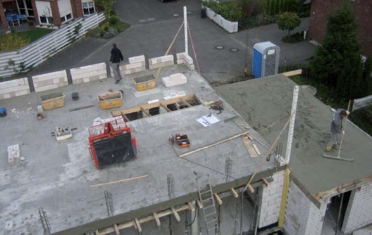 Dachgeschoss-Mauerwerk: Am nächsten Tag wird dann noch die Decke vom