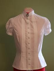 Mütze Bluse Rock Hose 9. Kleid Hemd Tshirt- Schal 6. Bitte Schreib Mini Dialog! (Im Kleidergeschäft) Du bist im Laden und möche ein Kleid kaufen.
