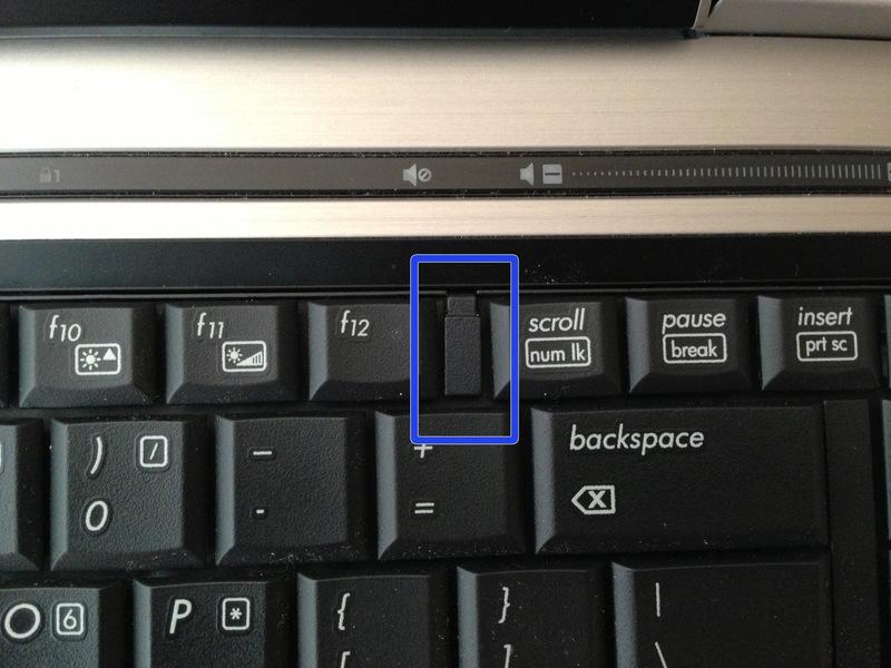 Haltestreifen entlang der Hinterkante der Tastatur