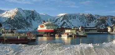 Nur Hurtigruten - und hurtig heißt schnell - bietet das hautnahe Erleben dieser Küste. Jeden Abend legt eines der elf Schiffe in Bergen ab und macht sich auf die 2.500 Seemeilen lange Reise.