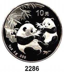 164 AUSLÄNDISCHE MÜNZEN & MEDAILLEN China 2286 10 Yuan 2006 (Silberunze). Zwei Panda mit Bambuszweigen. Schön 1505.