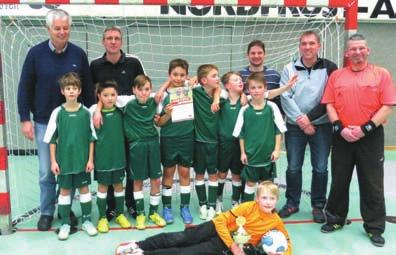 Bezirk Weser-Ems Grundschule Wiesenhof gewinnt Hallenturnier Sechs Teams spielen nach Futsalregeln Die Grundschule Wiesenhof gewann ungeschlagen ein von der Landesschulbehörde und dem Fußballkreis