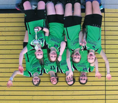 Volleyball U 18 - Kreismeister 2017 Hinten: