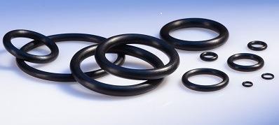 O-Ringe Beschreibung: O-Ringe werden aus Gummi oder Thermoplasten hergestellt. Sie sind kreisförmige, endlose Ringe mit rundem Querschnitt.