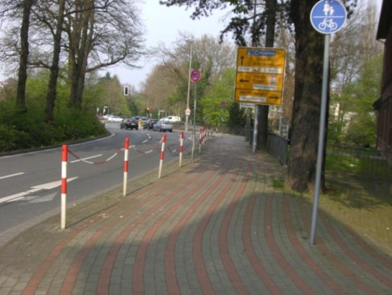 4,00 m; mindestens 2,50 m VwV-StVO (zu Zeichen 240 Gemeinsamer Geh- und Radweg): Die Anordnung kommt nur in Betracht, wenn dies