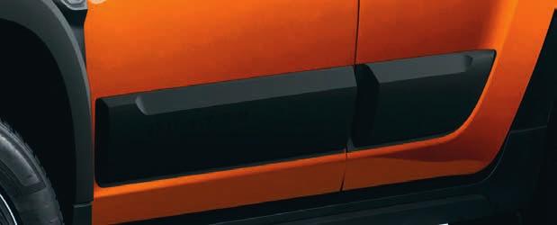 Design Adventure-Paket 01 Türschutzleisten Betonen den robusten Charakter Ihres Fahrzeugs und schützen die Unterseiten der Türen. Farbe: Schwarz.