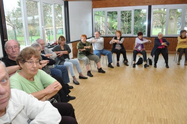 Workshop Motivation zur Bewegung Eine Herausforderung für Seniorengruppen und lokale Sportvereine Impulsvortrag Aktiv bis 100