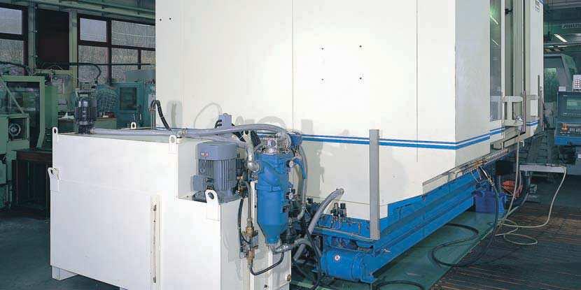 Automatikfilter für Kühlschmierstoff an einem Bearbeitungszentrum Die Auswahl der am besten geeigneten Filterversion wird von den Betriebsparametern beeinflusst.