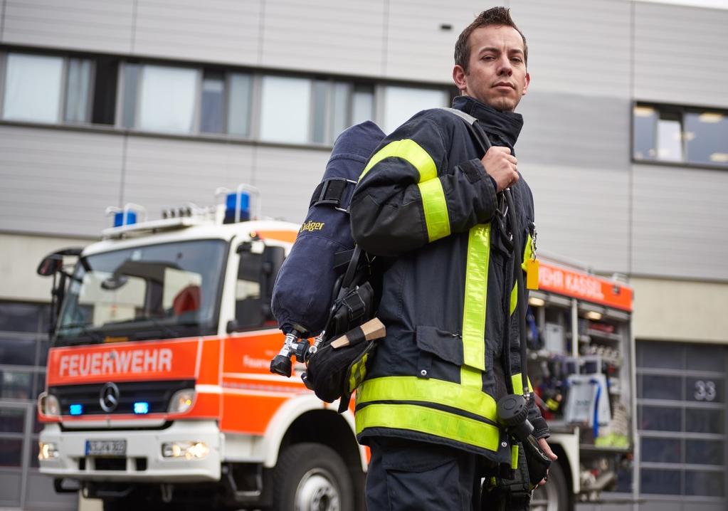 Einstellungsvoraussetzungen für die Ausbildung im mittleren feuerwehrtechnischen Dienst Höchstalter 35 Jahre und mindestens 18 Jahre zum Zeitpunkt der Einstellung Mindestens Hauptschulabschluss (oder