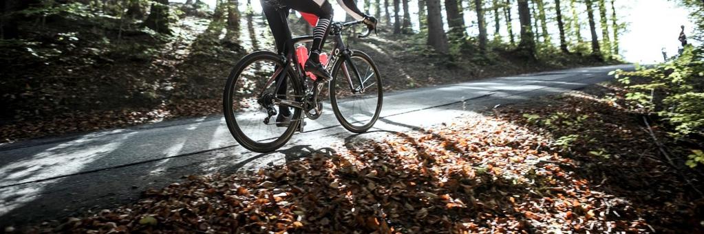Bike-Kleidung von LÖFFLER überzeugt selbst bei tiefen Temperaturen durch Funktionalität, die Wind und Wetter mit Leichtigkeit