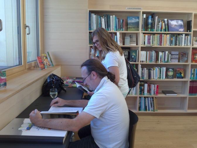 Mai 2015 haben sich die EU-Bibliothekare der Kath. Kirche zu einem Besuch in unserer Bücherei angemeldet.