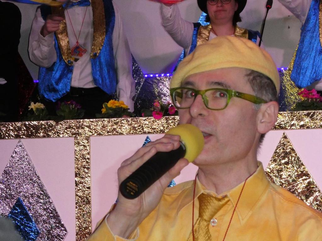 Martin Keindl musikalisch als Prinz Karneval den Saal noch