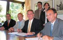 2008 auf alle Küchen Langjährige Partnerschaft in Issum wird fortgesetzt Wasserpreise in der Gemeinde bleiben stabil - Pachtvertrag für Wasserrohrnetz unterzeichnet ISSUM.