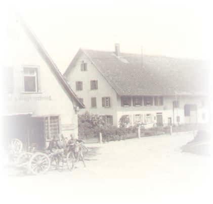 2001 Abspaltung der Stielfabrik vom Sägewerk. Die neu gegründete Stielfabrik blieb am Ort, was häufig zu Verwechslungen führt.