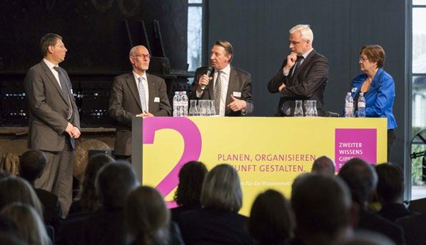 Aus der Region RVR/Kreklau Diskutierten Schritte zur Weiterentwicklung der Wissensmetropole Ruhr: (v. r.