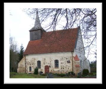 wieder renovierten denkmalgeschützten Kirchen (10 und 11) begutachten.