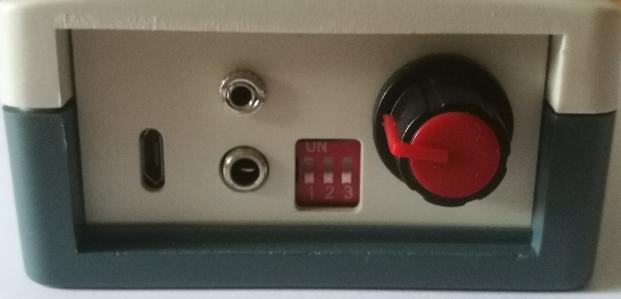 CarPro-Tec GPS einschalten Nachdem die Stromversorgung hergestellt ist, muss das Alarm-Modul eingeschaltet werden. Hierzu schieben Sie den linken Dipp-Schalter Nr. 1 (siehe Bild 2+3) nach oben (ON).