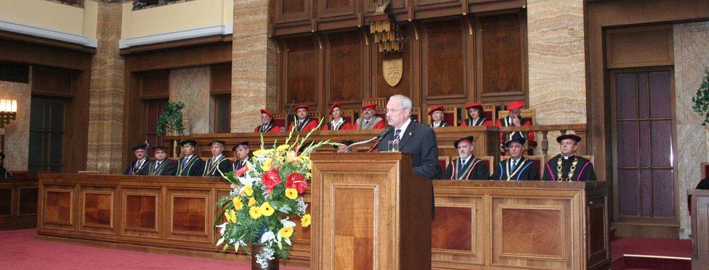Rektor UK otvoril nový akademický rok 2006/2007 V Aule UK sa dňa 18. septembra 2006 uskutočnilo Slávnostné zhromaždenie akademickej obce UK, na ktorom doc. PhDr. F. Gahér, CSc.