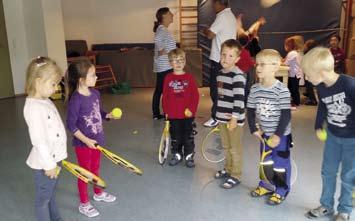 Kindergarten St. Josef / Deining Schnupperstunde Tennis 27 einig: Tennis spielen macht Spaß, das möchten wir noch viel öfter.