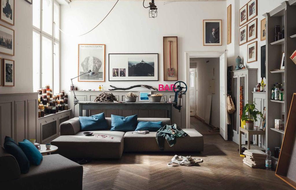 freistil 184 Anzeige freistil 184 ist das Wohlfühlzentrum des Wohnzimmers: Eine moderne, klassisch-elegante Ruheinsel, die von allen Seiten schön anzusehen ist.