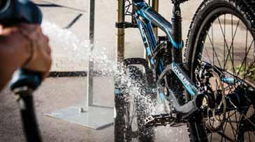 (-20% lift tickets) - showers available in the valley station ( 2,-) - free WIFI in the valley station and car park - bike washing facilities at the valley station - bike work shop and bike hire at