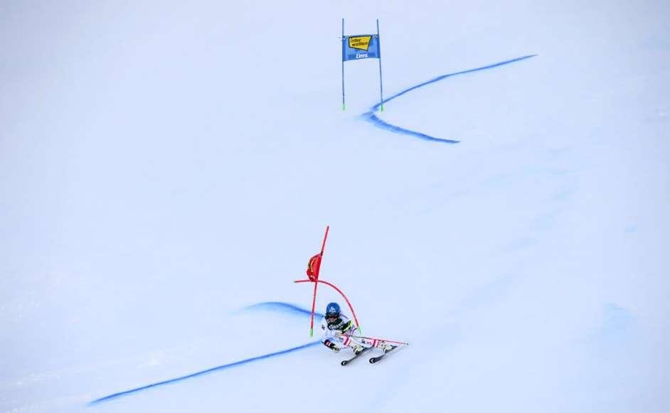 Ebenfalls auf Medaillenkurs ist Skispringerin Carina Vogt auf der Normalschanze.