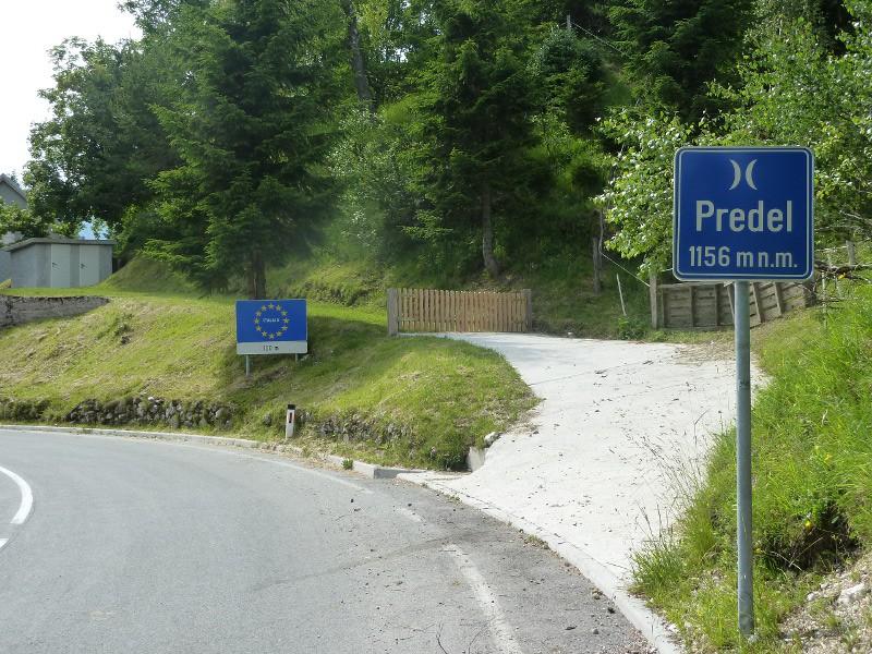 Der Predel Pass, die Grenze zwischen Slowenien und Italien, danach sind