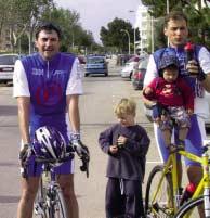 Sparten Biking Tobi, bleib bitte weg vo Rand des Pools Mallorca 2002.
