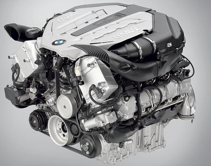 Anwendung: BMW V8 Piezo Direct Injection mit N63-Motor 4,4l V8 TwinTurbo (N63) 300 kw (408 PS) 600 Nm (1750 4500 min -1 ) n max = 7200 min -1 EU5 / ULEV-II HSI ("heiße-seite innen") optimiertes