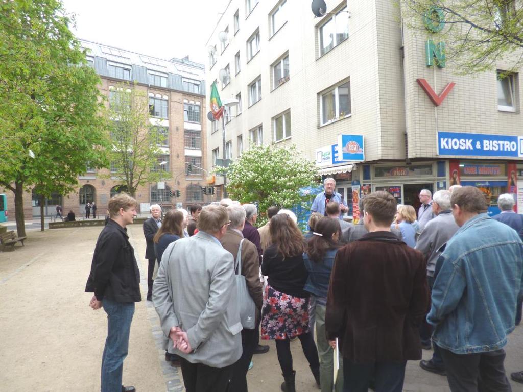 Die Teilnehmerinnen und Teilnehmer des Hessischen Gedenkstättentreffens in Frankfurt am Main