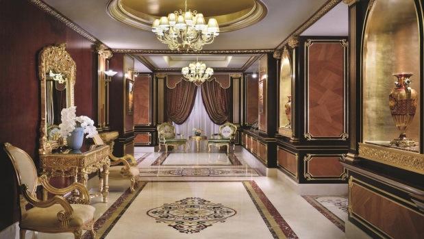 00 Diese Messehotels habe ich für Sie ausgesucht: Mövenpick Hotel City Star Jeddah ***** Ca. 1,5 Km vom Messegelände entfernt Das Hotel bietet 5-Sterne-Service in eleganter Umgebung.