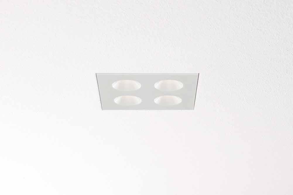 Rahmenloser LED Einbauspot Oberfläche schwarz oder weiß pulverbeschichtet Zurückversetzte Linsen mit verschiedenen Abstrahlwinkeln Perfekte Entblendung durch Hochglanzraster Trimless recessed LED