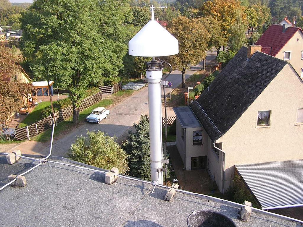Bestandsaufnahme: Referenzstationspunkte 6 Die LGB unterhält in Brandenburg ein flächendeckendes Netz von 21 SAPOS-Referenzstationen.