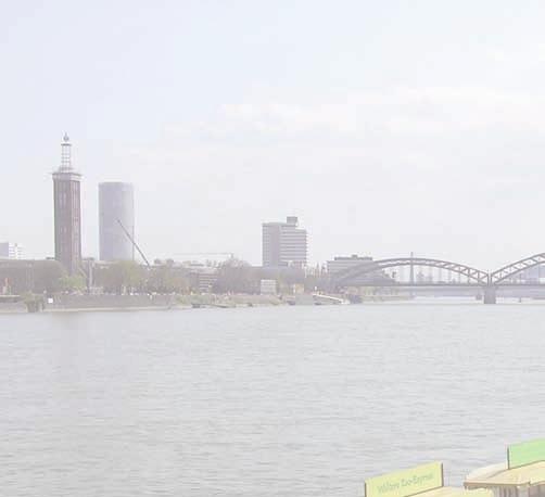 8. Tourismus Breitere thematische Basis entwickeln - rechte Rheinseite beachten Attraktionen räumlich vernetzen Möglichkeiten und Anlässe für längere Aufenthalte bieten Die Rolle des Rheinraums als