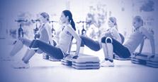36 Kondition und Fitness Step Fit-Mix Step Aerobic (für Fortgeschrittene) Dieser Kurs ist eine Kombination aus intensivem Ausdauer- sowie Kraftausdauertraining auf dem Step und anschließendem Workout