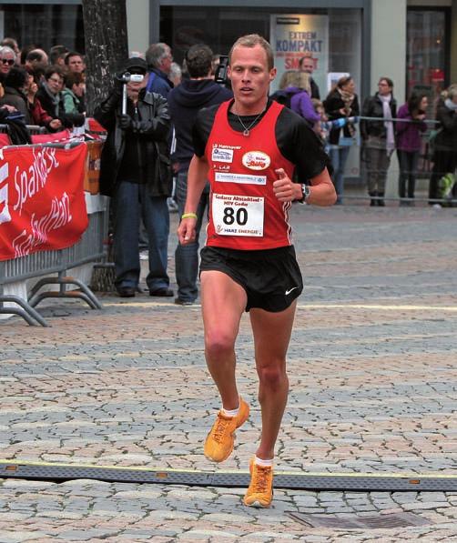 Der B-Schüler Markus Schwarzer holte sich in Ilsede den Titel des Bezirksbesten über 2000 m und war mit dieser Leistung in der Landesbestenliste vertreten.